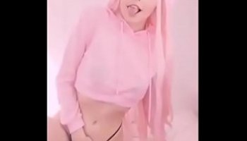 belle delphine sexo